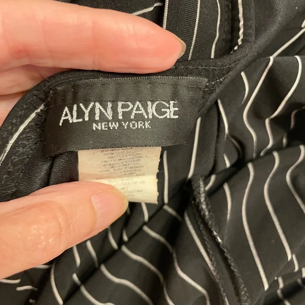 Alyn Paige Black and White Asymmetrical Halter Dress - S - Picture 5 of 6